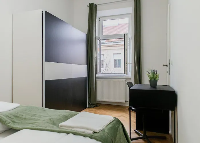 Comfortable 2br Near Wiener Stadthalle Apartamento