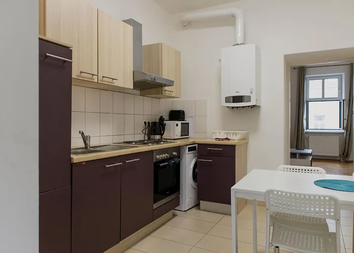 Comfortable 2br Near Wiener Stadthalle * Viena