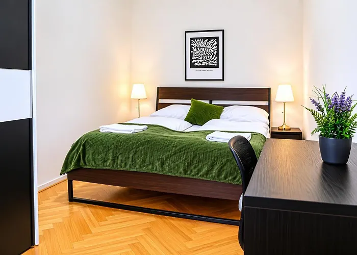Comfortable 2br Near Wiener Stadthalle Viena