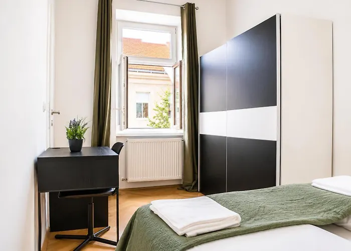 Comfortable 2br Near Wiener Stadthalle Viena