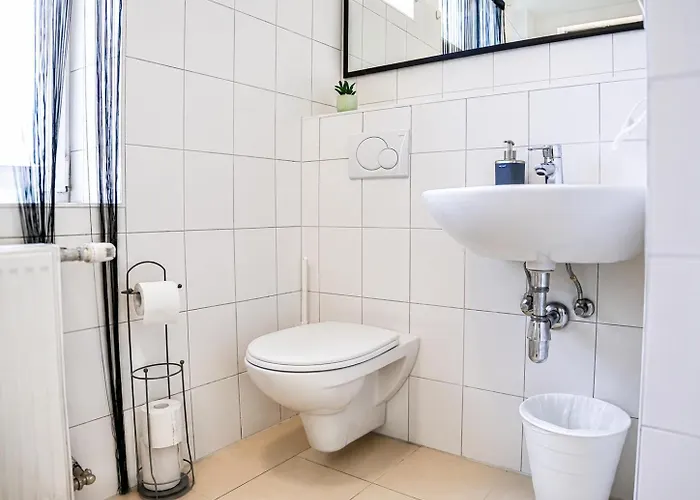 Comfortable 2br Near Wiener Stadthalle Viena